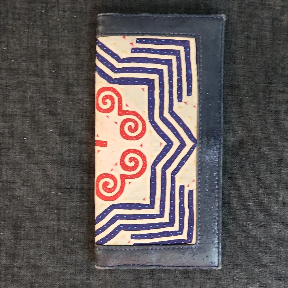Vintage Bi-Fold Wallet Checkbook Wallet With Hand Stitched Applique Inlay